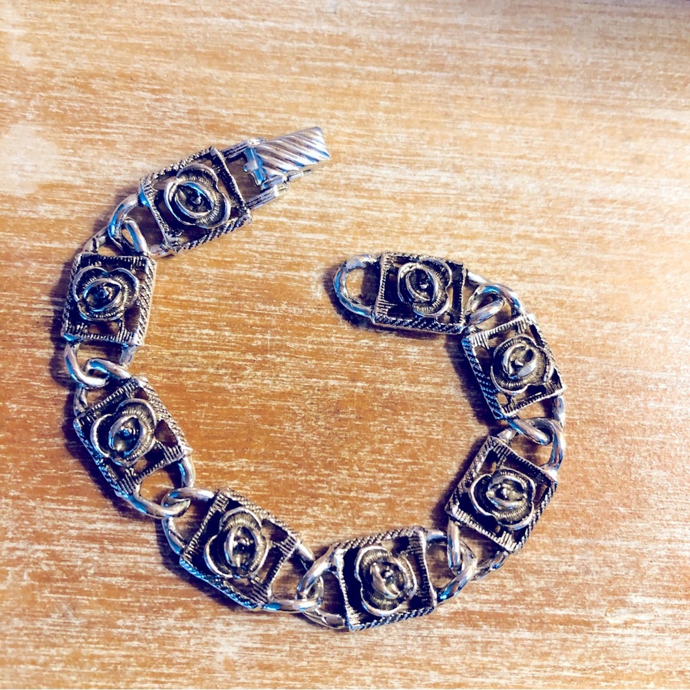 Elegant Sarah Coventry Signed Silver Rose Link Bracelet